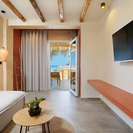 Aigaio Hotel *